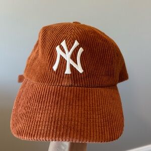 ‘47 Corduroy Yankees Cap in Rust Brown
